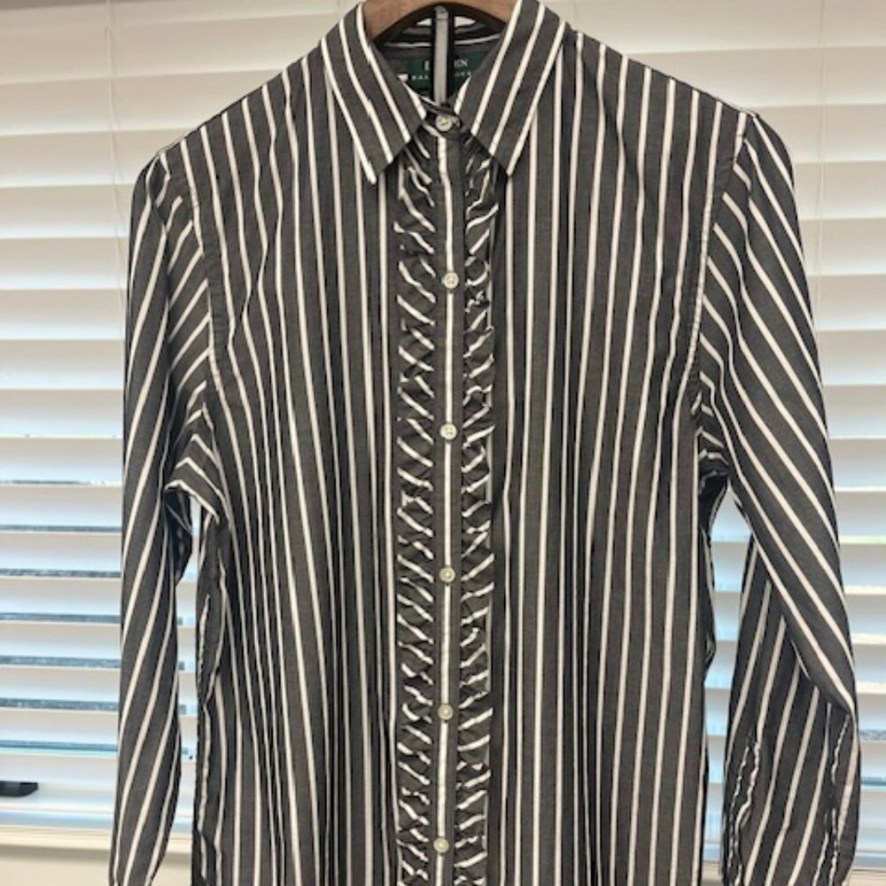 LAUREN Ralph Lauren women's long sleeve ruffled striped blouse - Medium